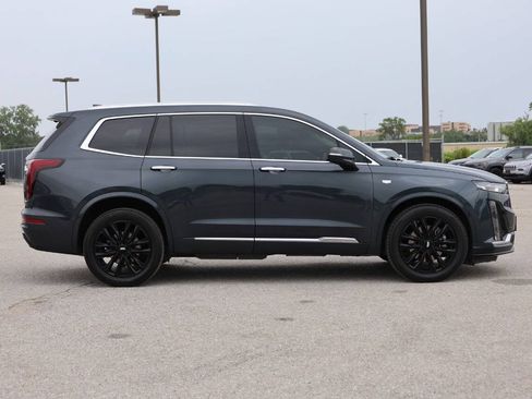 Used 2022 Cadillac XT6 Premium Luxury w/ Technology Package AWD/4WD image 7