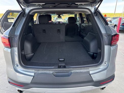 Used 2025 Chevrolet Blazer LT image 9