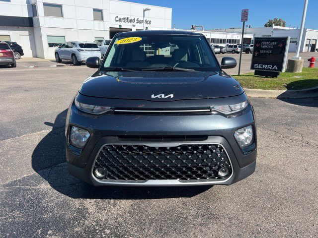 Used 2022 Kia Soul EX FWD image 2