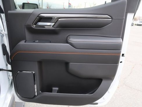 Certified 2022 GMC Sierra 1500 AT4 w/ AT4 Premium Package image 34