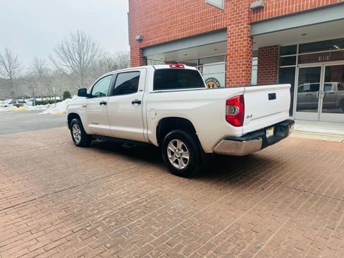 Used 2014 Toyota Tundra SR5 w/ SR5 Upgrade Package image 4