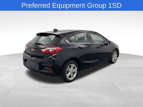 Used 2019 Chevrolet Cruze LT FWD image 4