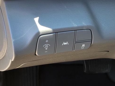 Used 2023 Hyundai Elantra SEL w/ Convenience Package FWD image 17