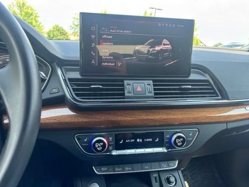 Used 2023 Audi Q5 2.0T Premium Plus w/ Premium Plus Package AWD/4WD image 10