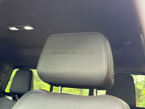 Used 2020 GMC Sierra 3500 Denali w/ Denali Ultimate Package AWD/4WD image 22