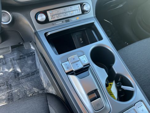 Certified 2023 Hyundai Kona SE w/ Cargo Package image 23