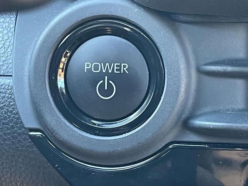 Used 2025 Toyota Crown Signia image 37