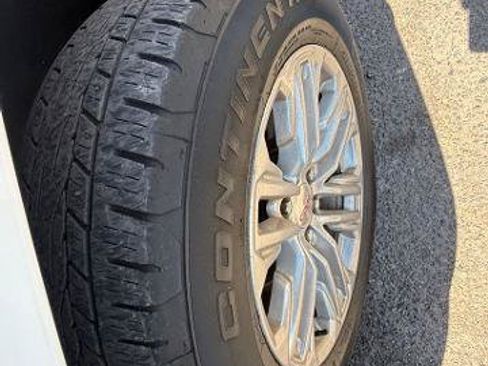 Used 2018 GMC Yukon XL Denali RWD image 18
