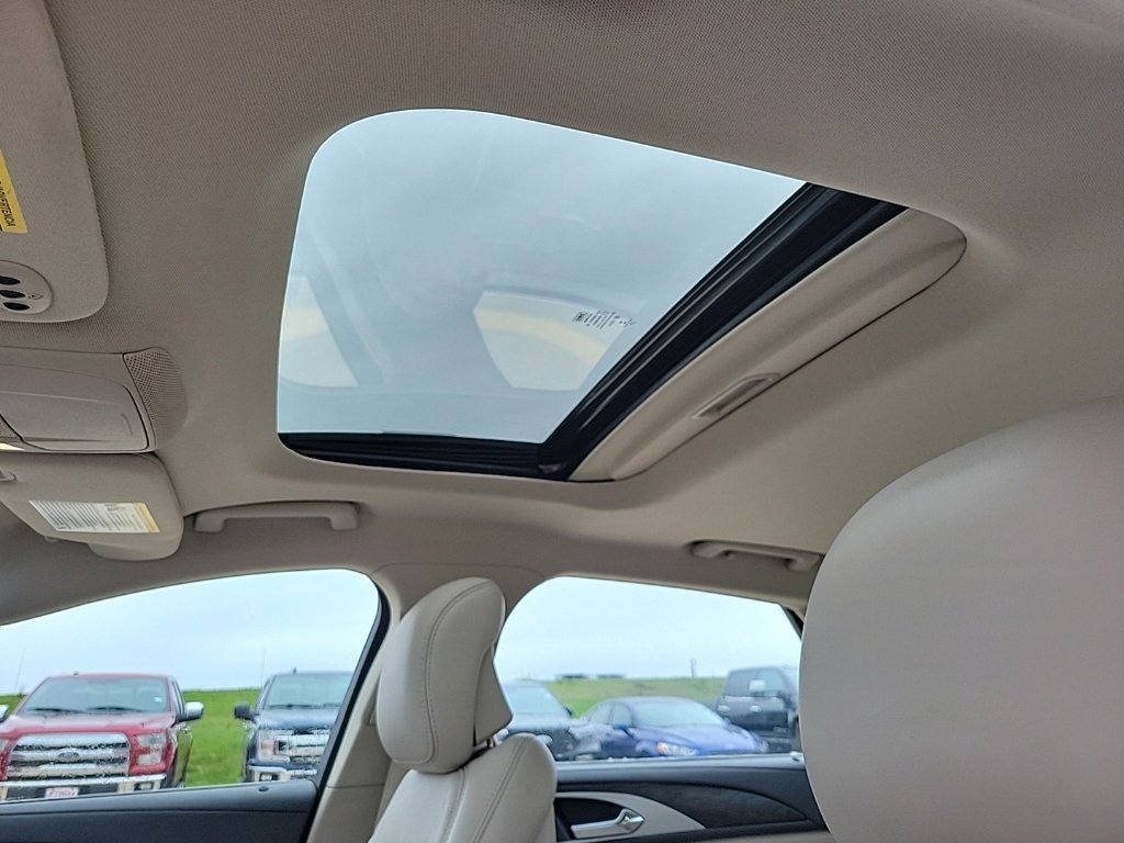 Used 2018 Lincoln MKZ Reserve w/ Climate Package FWD image 16