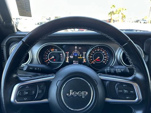 Used 2020 Jeep Wrangler Unlimited Sahara image 18