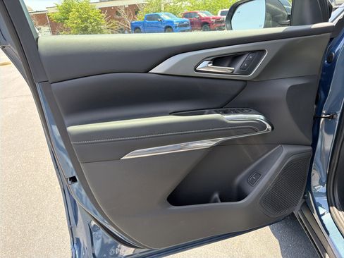 New 2026 Chevrolet Traverse LT FWD image 10