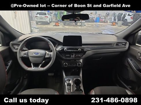 Used 2025 Ford Escape ST-Line Select AWD/4WD image 13