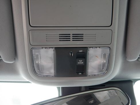 Used 2021 Honda Pilot EX image 33