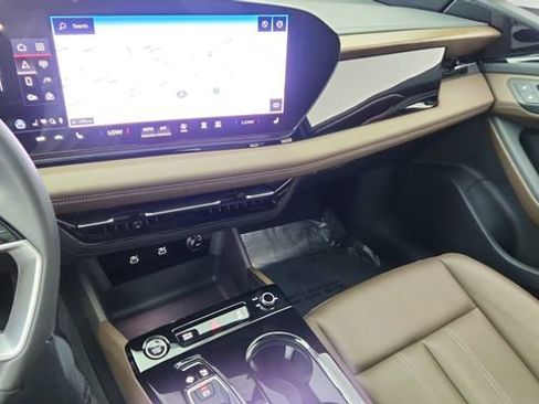 Used 2025 Audi A6 e-tron Premium w/ Convenience Package image 42