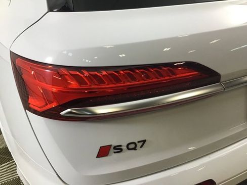 Used 2025 Audi SQ7 Premium Plus image 24