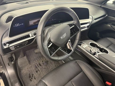 Used 2024 Cadillac Lyriq Luxury w/ LPO, Floor Liner Package AWD/4WD image 15