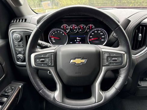 Used 2021 Chevrolet Silverado 1500 LT AWD/4WD image 14