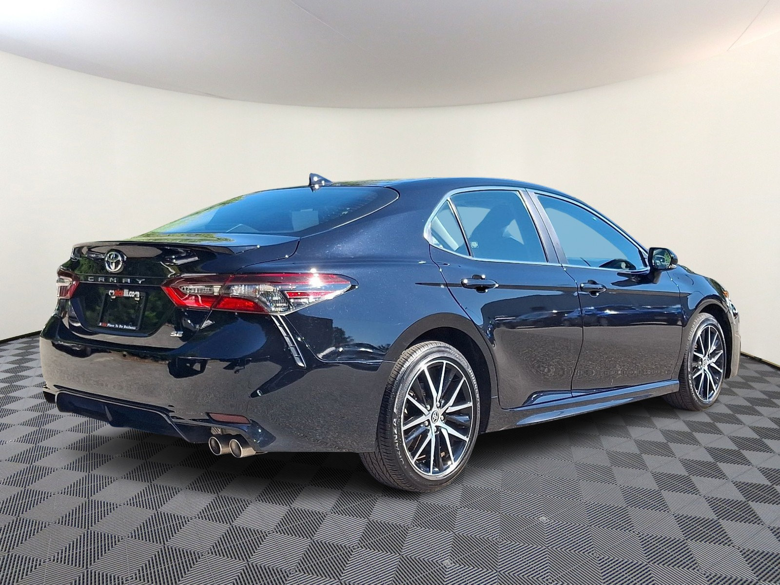 Certified 2024 Toyota Camry SE FWD image 6