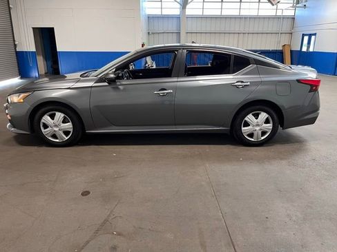 Used 2021 Nissan Altima 2.5 S image 6