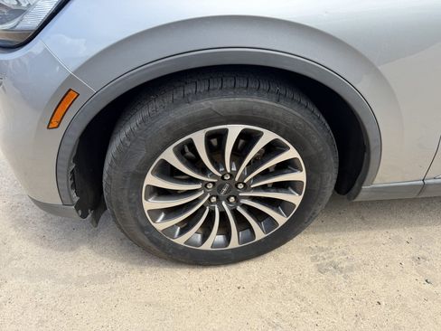 Used 2020 Lincoln Aviator Reserve RWD image 32