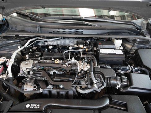 Used 2025 Toyota Corolla LE FWD image 30