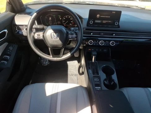 Used 2025 Honda Civic Sport image 10