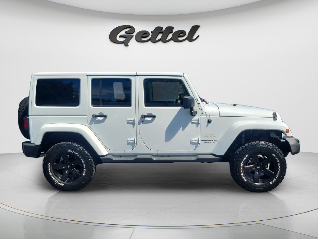 Used 2015 Jeep Wrangler Unlimited Sahara AWD/4WD image 4