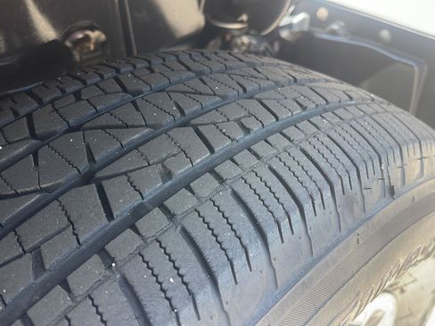 Used 2018 Jeep Wrangler Unlimited Sahara AWD/4WD image 12