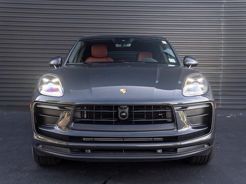 Used 2026 Porsche Macan AWD/4WD image 25