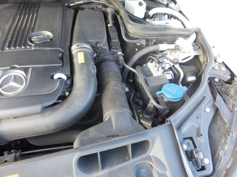 Used 2013 Mercedes-Benz C 250 Sport image 72