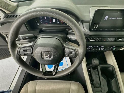 Used 2023 Honda Accord EX image 14