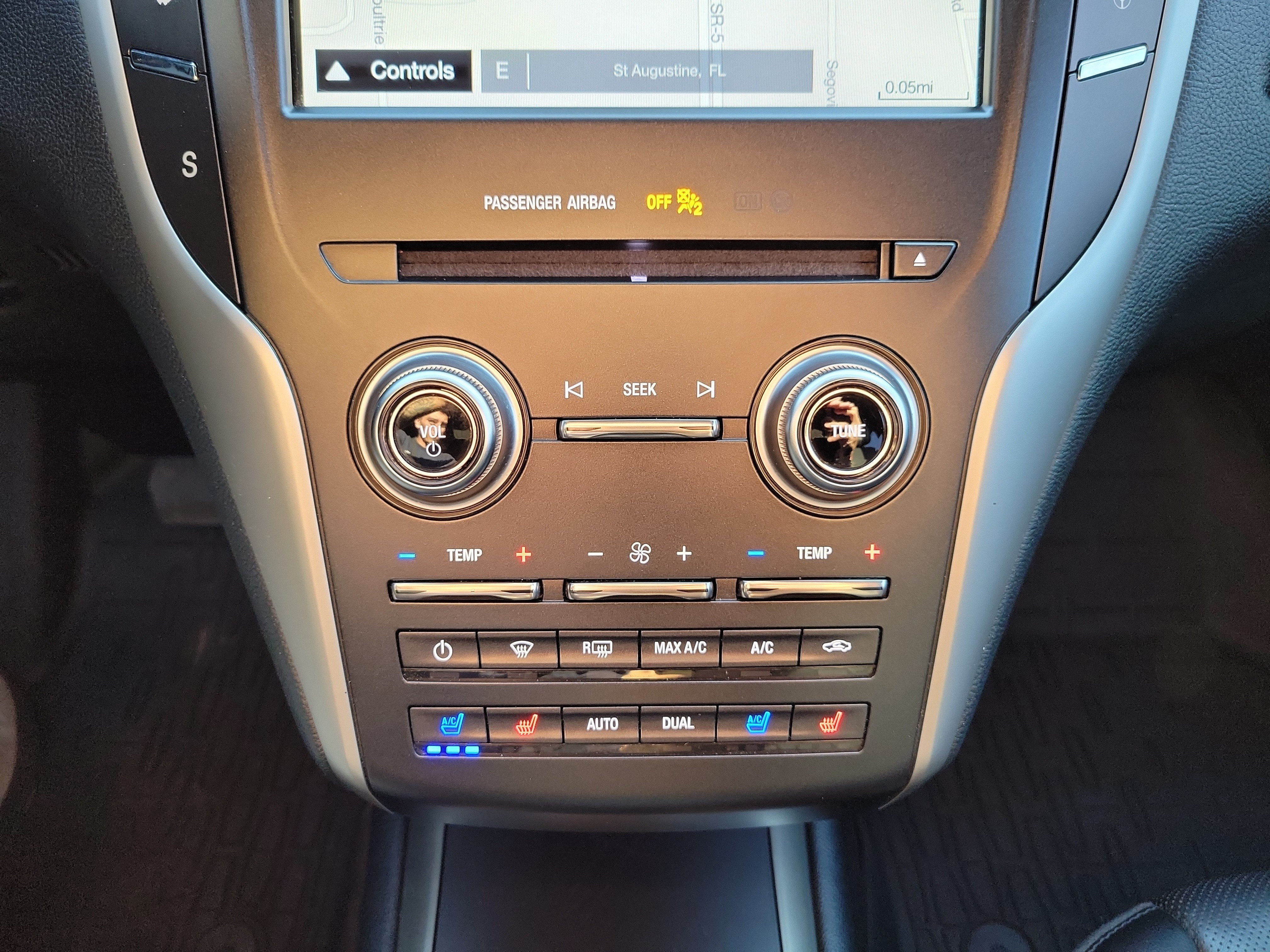 Used 2018 Lincoln MKC Reserve AWD/4WD image 35