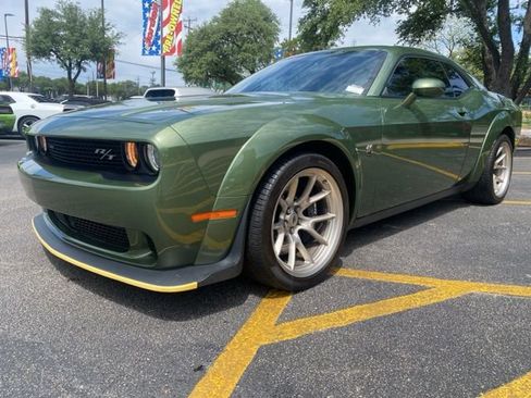 Used 2023 Dodge Challenger R/T Scat Pack image 1
