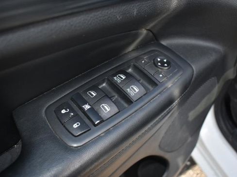 Used 2020 Jeep Grand Cherokee Altitude image 26