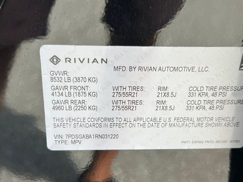 Used 2024 Rivian R1S Adventure AWD/4WD image 30