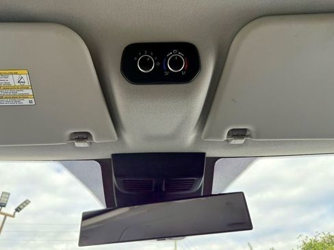 Used 2020 Ford Transit 350 XLT image 22