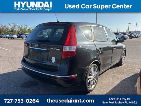 Used 2009 Hyundai Elantra w/ Premium-Sport Pkg 2 image 3