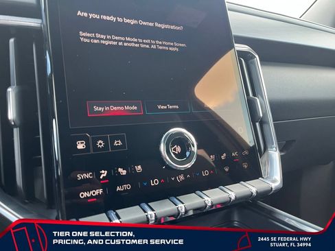 New 2026 GMC Acadia AT4 w/ Luxury Package AWD/4WD image 30