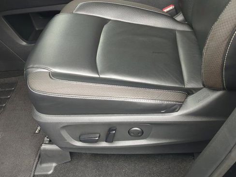 Used 2022 Nissan Pathfinder SL FWD image 16