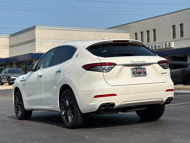 Used 2024 Maserati Levante GT Ultima AWD/4WD image 31