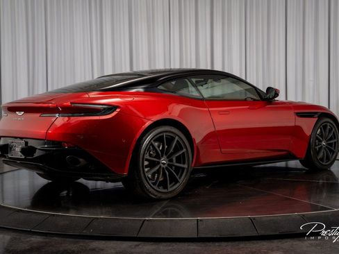 Used 2020 Aston Martin DB11 AMR image 20