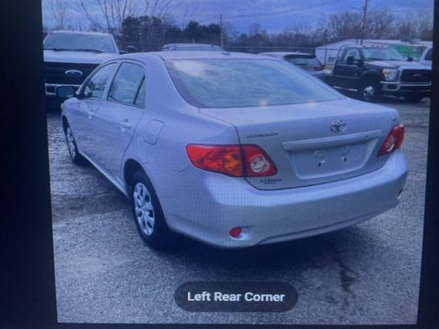 Used 2009 Toyota Corolla LE FWD image 2