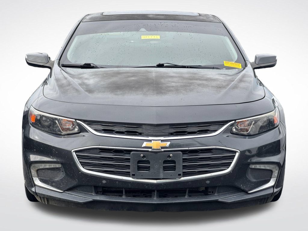 Used 2016 Chevrolet Malibu Premier w/ Driver Confidence Package II FWD image 3