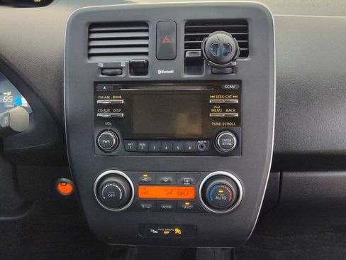 Used 2015 Nissan Leaf S FWD image 12