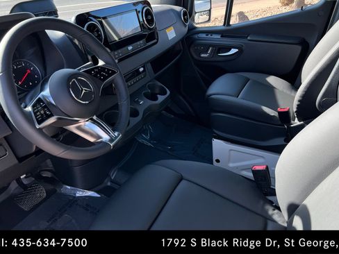 Used 2026 Mercedes-Benz Sprinter 2500 image 15