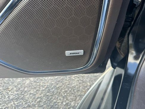 Used 2015 Chevrolet Suburban LTZ image 22