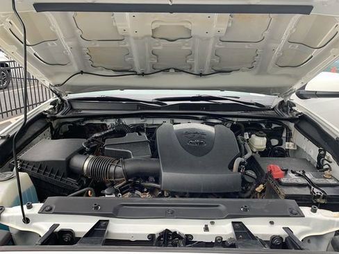 Certified 2023 Toyota Tacoma SR AWD/4WD image 16