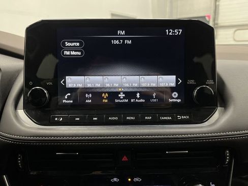 Used 2023 Nissan Rogue SL w/ SL Premium Package image 20