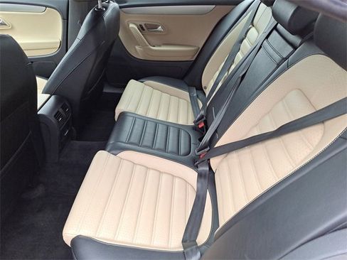 Used 2013 Volkswagen CC Sport image 23