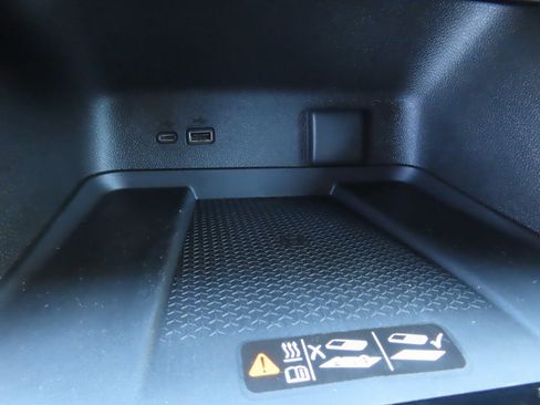 New 2026 Chevrolet Traverse LT w/ Enhanced Driving Package image 11